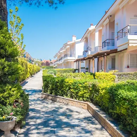 Quintessence Villas Neakitos