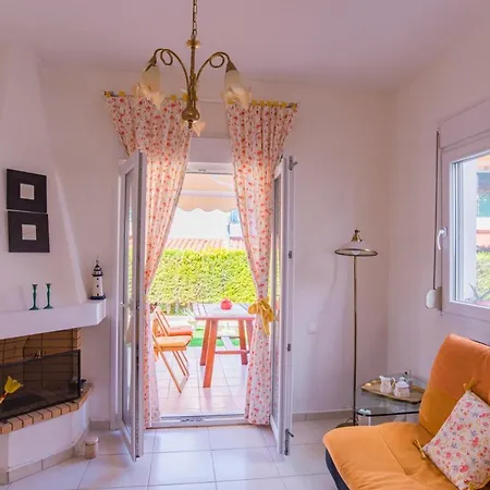 Quintessence Villas Neakitos